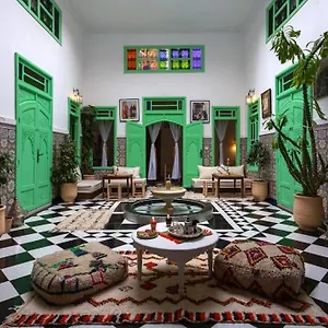 Rose Meryam Riad Marrakesch